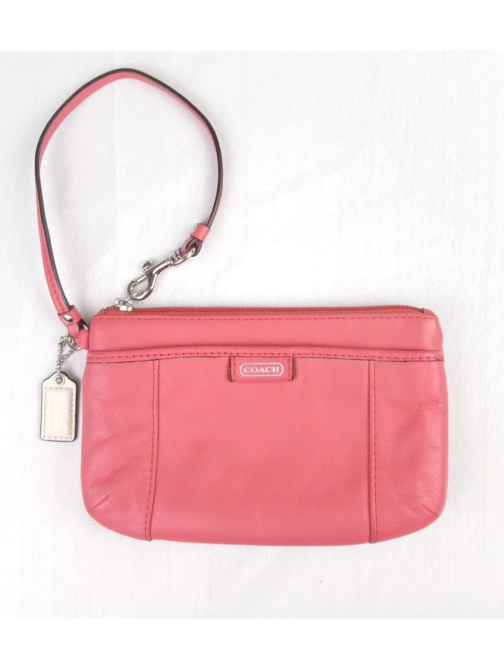 Authentic Coach Coral Pink Leather Wristlet Clutch Zip Pouch Hangtag